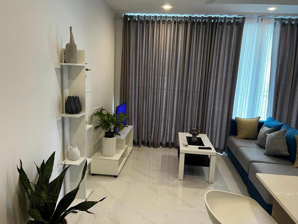Luxury Sky Apartment Colombo Buitenkant foto