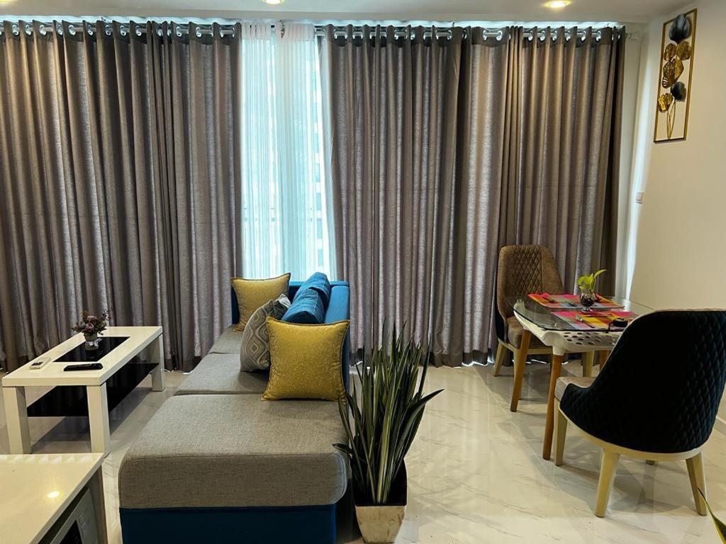 Luxury Sky Apartment Colombo Buitenkant foto
